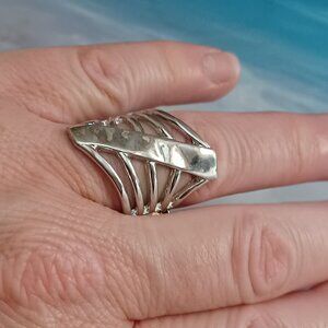 NWT PAPARAZZI  RETRO SILVER RING